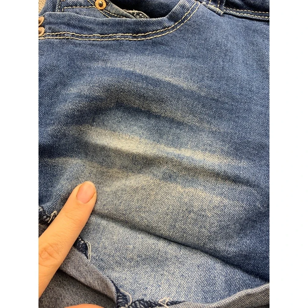YMI Wanna Betta Butt Cut Off Shorts Women 3/26 Blue Denim Mid Rise Cuffed Hem‎